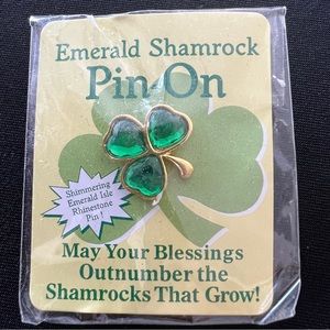 Emerald rhinestone shamrock pin. St. Patrick’s day. Irish good luck NWT